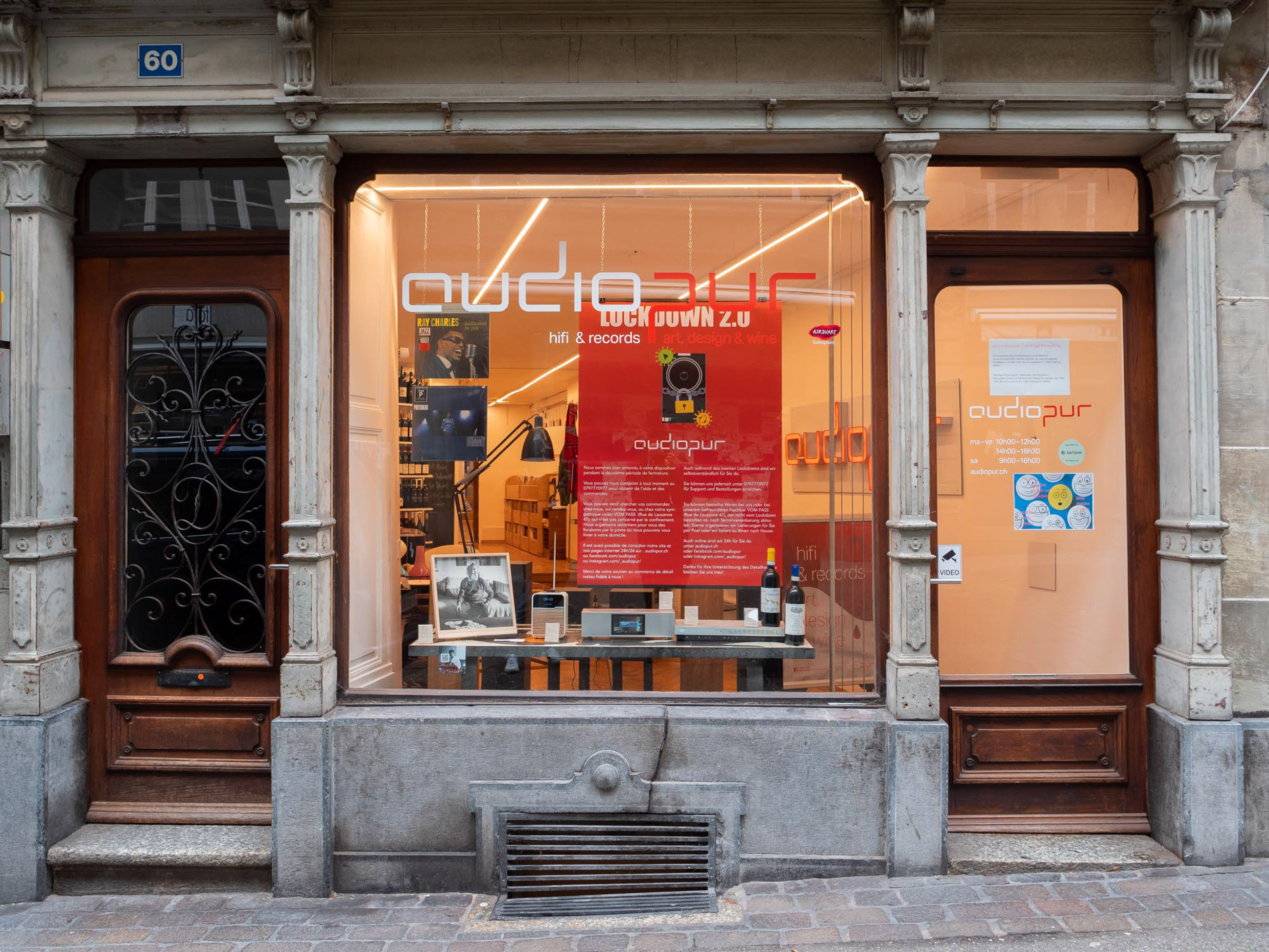 je te regarde et tu dis - Rue de Lausanne image
